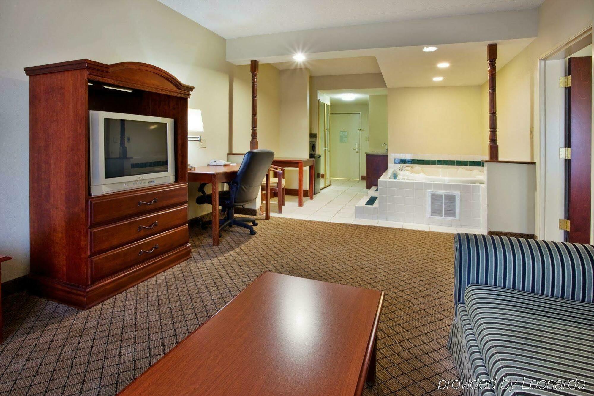 Country Inn & Suites By Radisson, Griffin, Ga Εξωτερικό φωτογραφία
